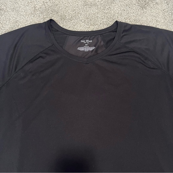 Tek Gear size 2X women’s Dry Tek black top - Picture 3 of 8